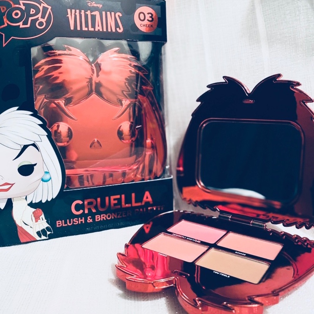 Cruella brush & bronzer palette